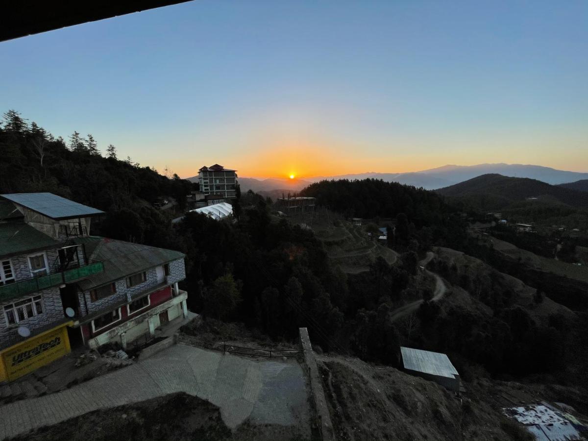 The Himalayan Escape Hotel Shimla Exterior photo