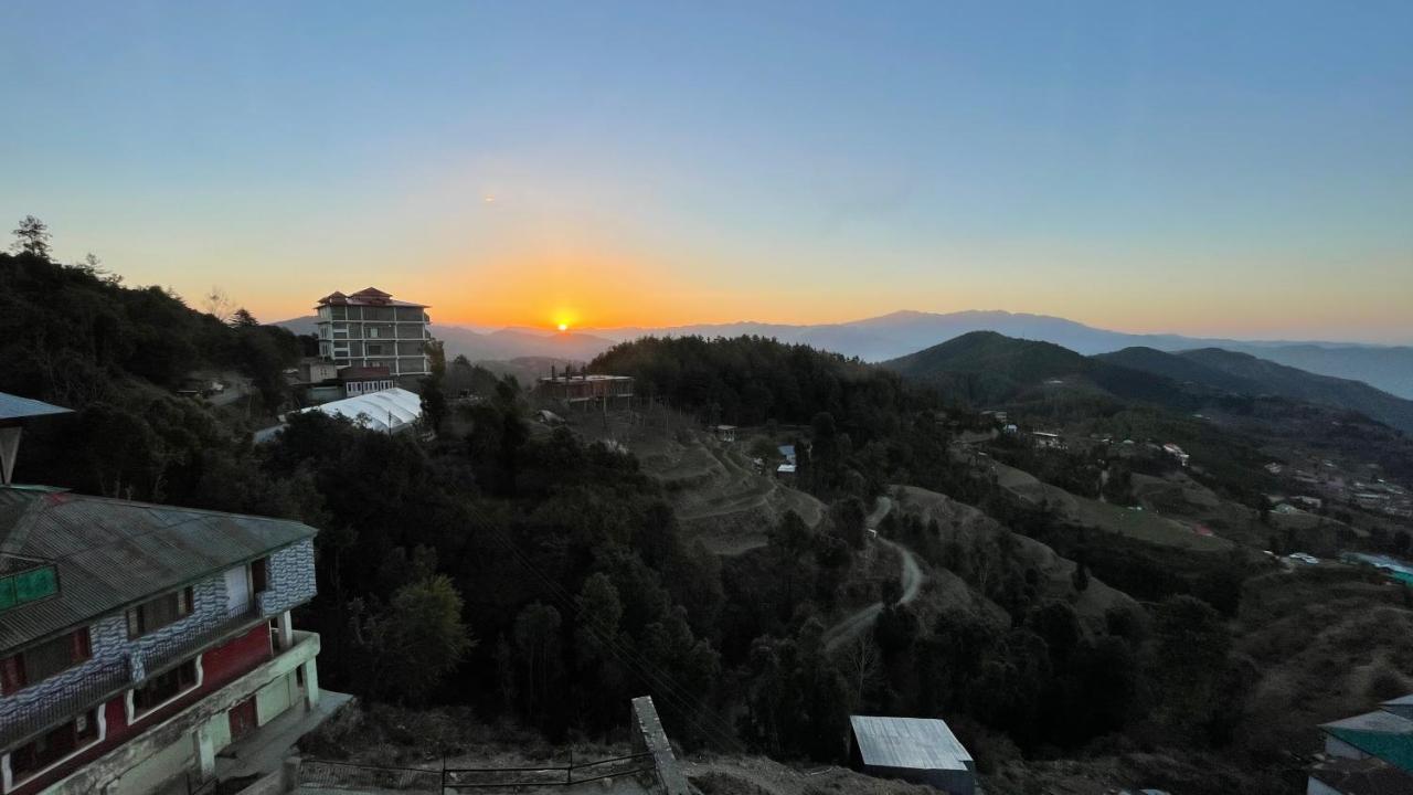 The Himalayan Escape Hotel Shimla Exterior photo