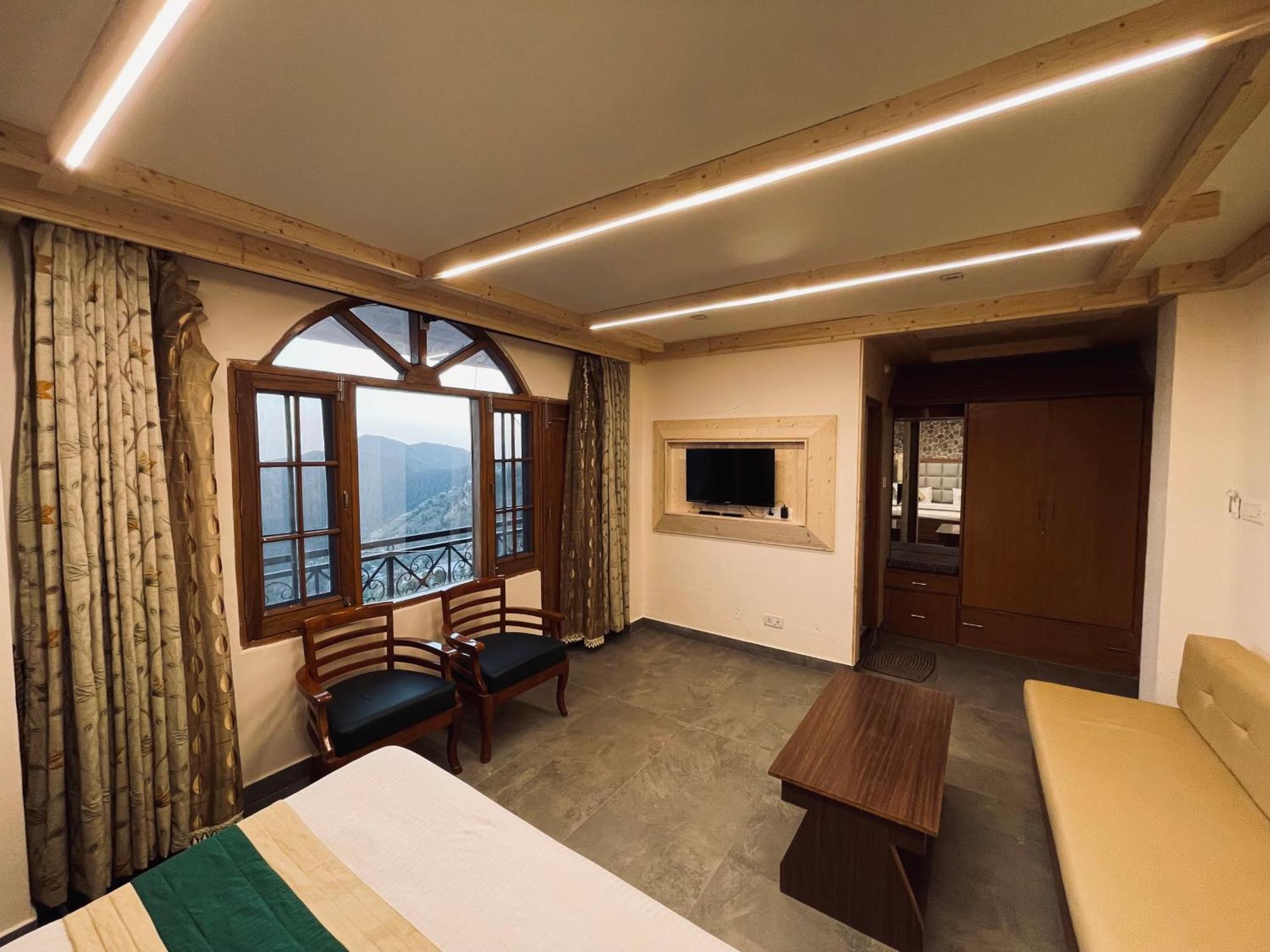 The Himalayan Escape Hotel Shimla Exterior photo