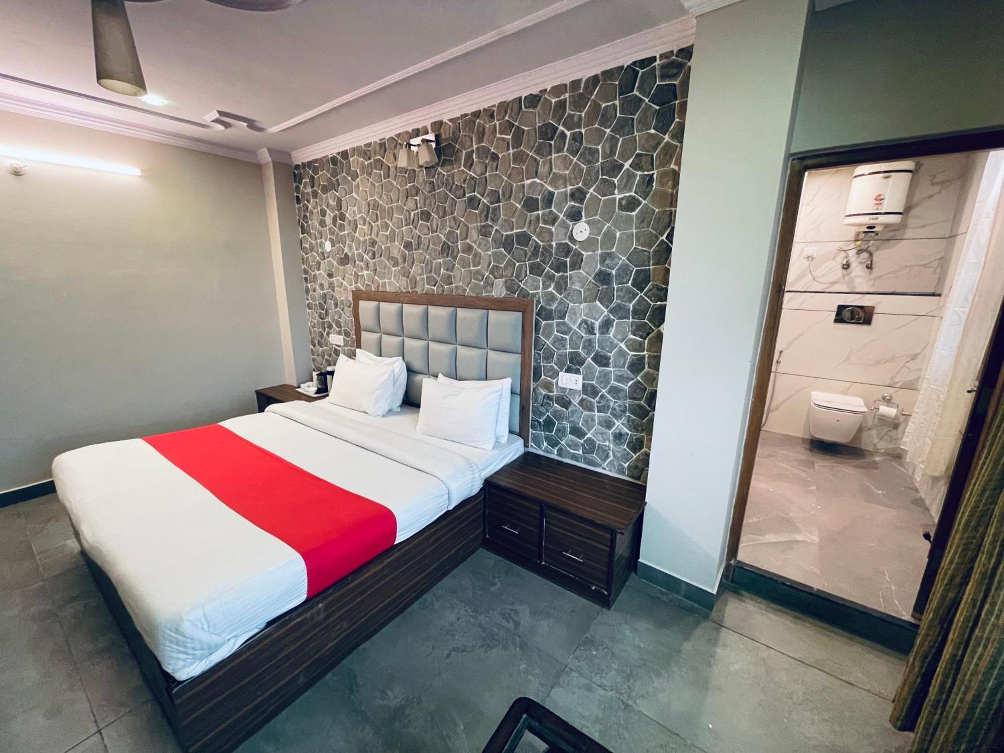 The Himalayan Escape Hotel Shimla Exterior photo