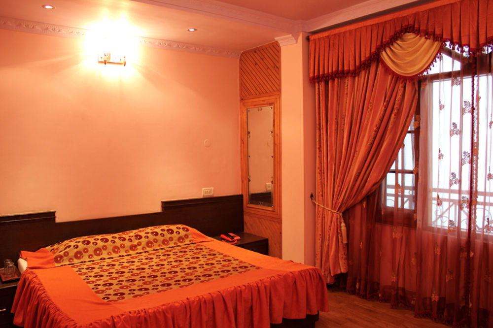 The Himalayan Escape Hotel Shimla Exterior photo